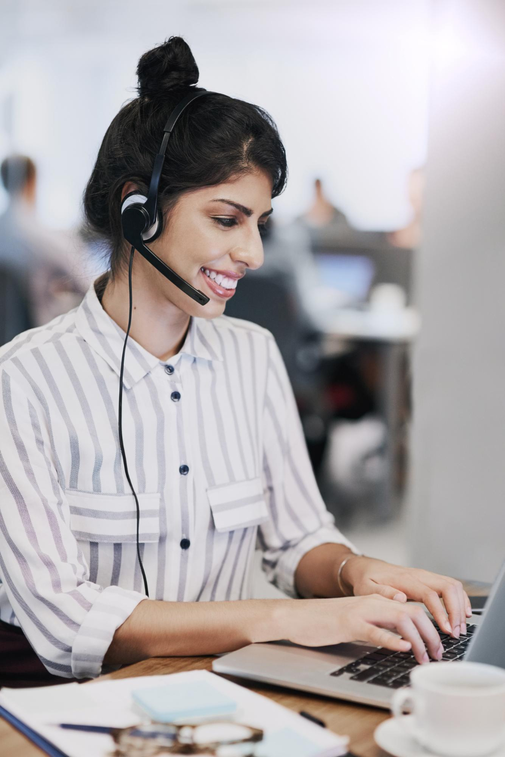 call center woman on phone